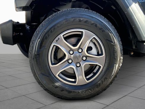 Used 2019 Jeep Wrangler Unlimited Sport S image 9