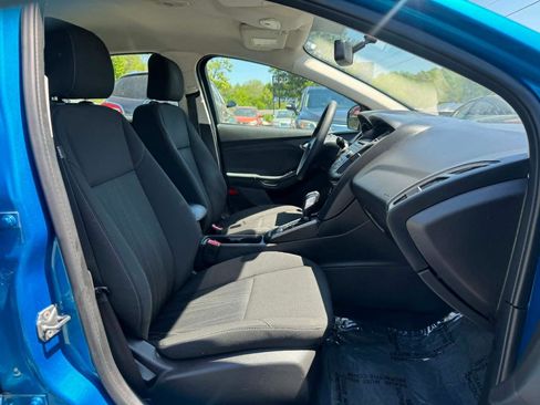 Used 2016 Ford Focus SE FWD image 14