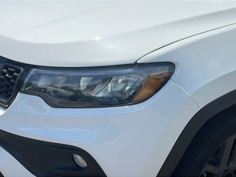 New 2026 Jeep Compass Latitude w/ Sun and Sound Group AWD/4WD image 7