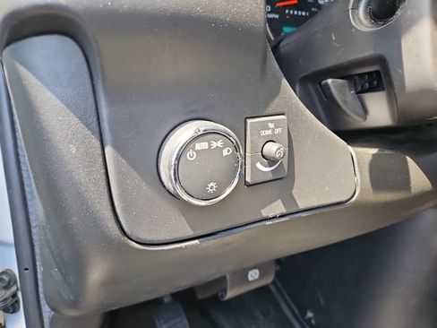 Used 2021 Chevrolet Express 2500 w/ Driver Convenience Package RWD image 17