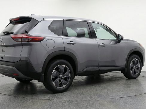 Used 2025 Nissan Rogue SV FWD image 9