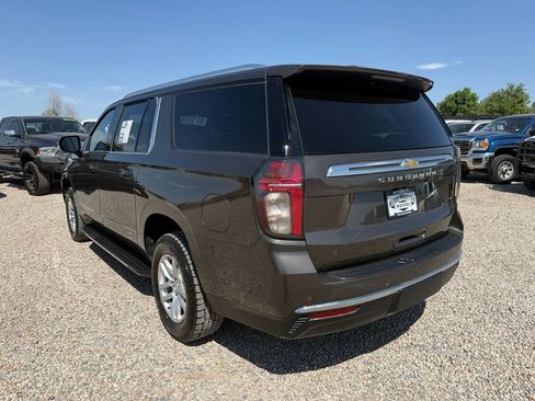 Used 2021 Chevrolet Suburban LT AWD/4WD image 8