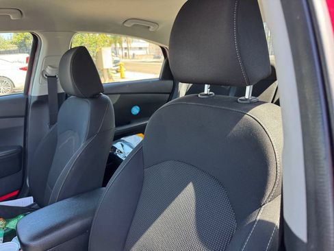 Used 2019 Kia Forte LXS FWD image 18