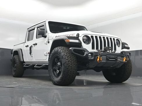 Used 2021 Jeep Gladiator Mojave AWD/4WD image 32