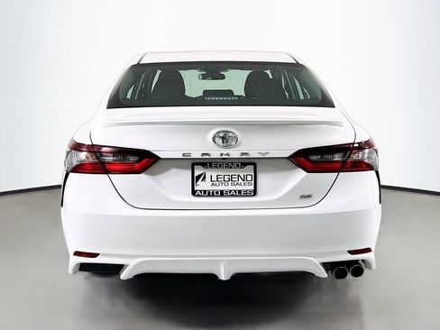 Used 2024 Toyota Camry SE image 8