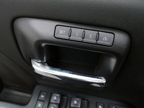 Used 2017 GMC Sierra 2500 Denali w/ Duramax Plus Package image 16