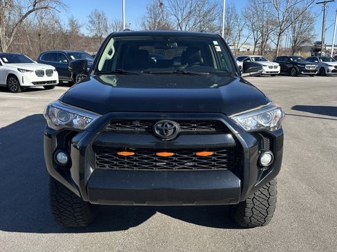 Used 2017 Toyota 4Runner SR5 Premium image 3