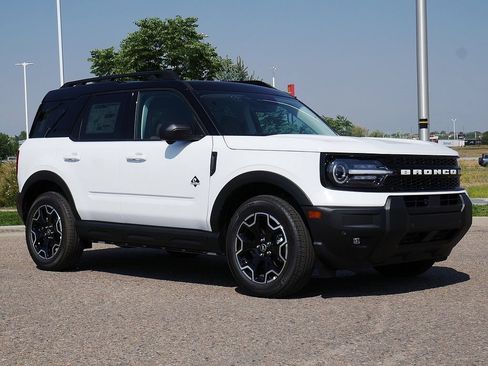 New 2026 Ford Bronco Sport Outer Banks w/ Outer Banks Tech Package+ AWD/4WD image 7