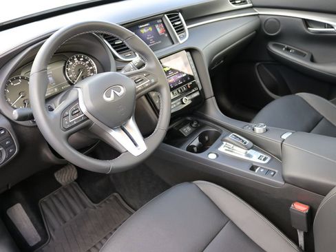 Certified 2025 INFINITI QX50 Luxe image 20