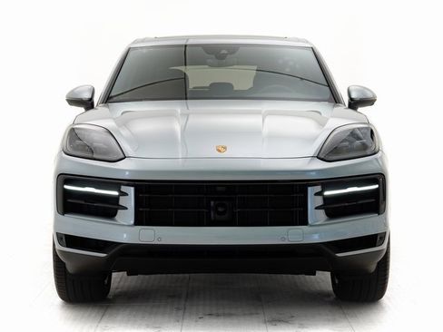New 2025 Porsche Cayenne image 29