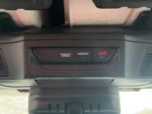 Used 2025 Jeep Wrangler Unlimited Rubicon image 17