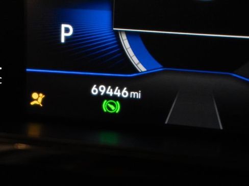 Used 2022 Volkswagen Taos S w/ IQ Drive S Package AWD/4WD image 10