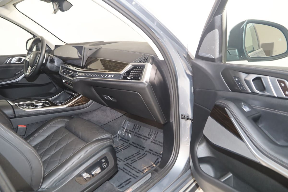 Used 2024 BMW X7 xDrive40i AWD/4WD image 51