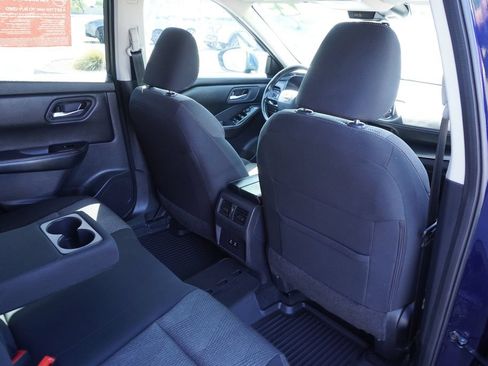 Certified 2025 Nissan Rogue SV FWD image 10