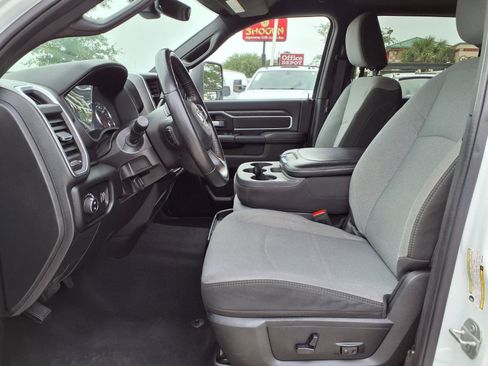 Used 2024 RAM 2500 Big Horn AWD/4WD image 16