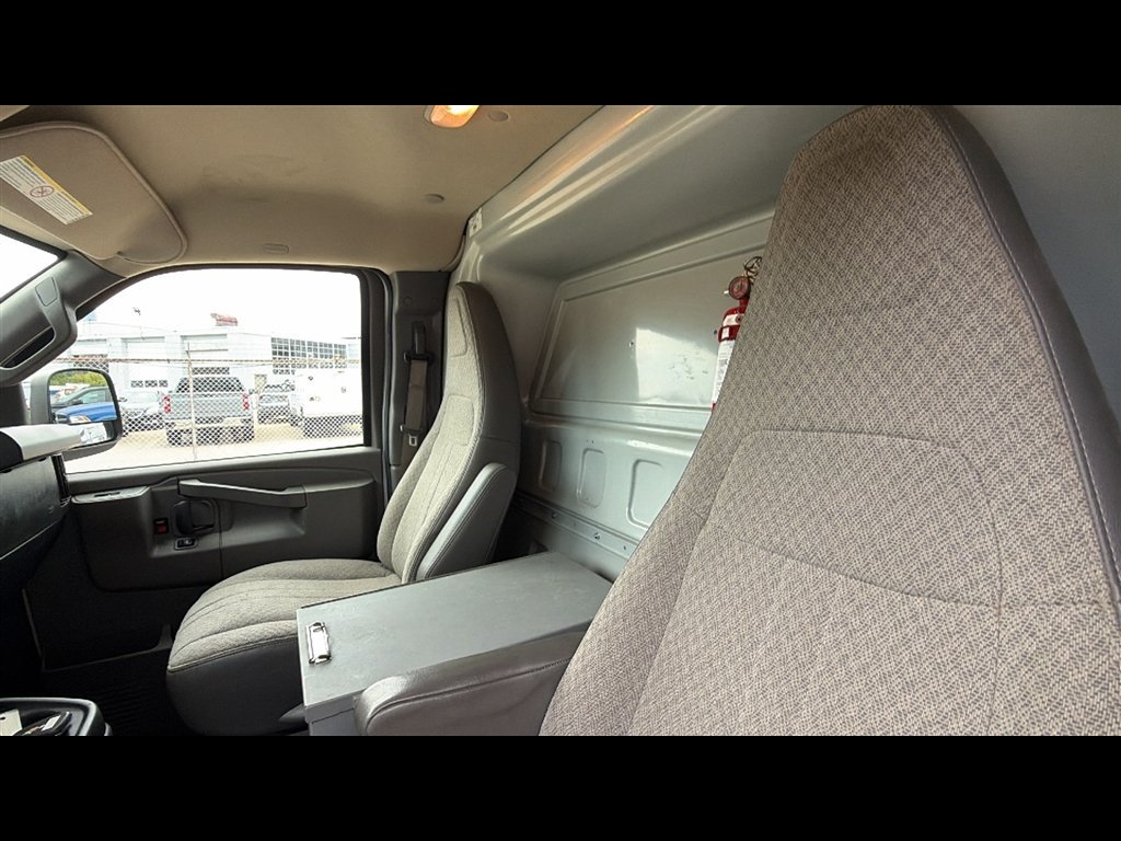Used 2022 GMC Savana 2500 w/ Communications Package RWD image 18