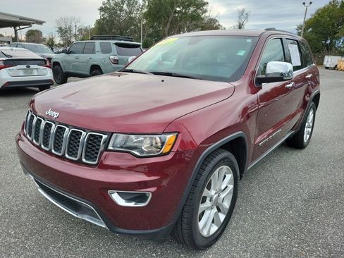 Used 2017 Jeep Grand Cherokee Limited image 14