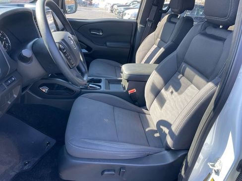 Used 2023 Nissan Frontier SV w/ Midnight Edition Package AWD/4WD image 6