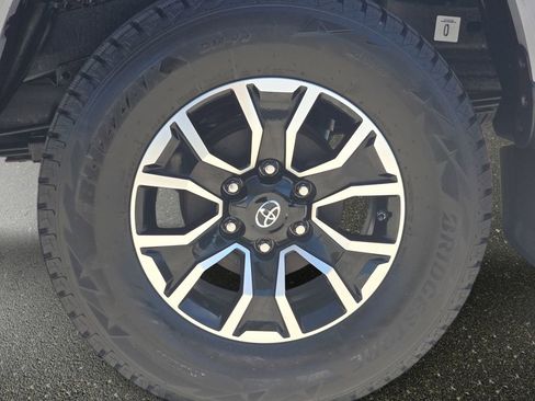 Used 2021 Toyota Tacoma TRD Sport w/ Technology Package image 35