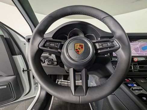 New 2026 Porsche Macan S image 35