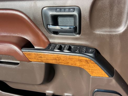 Used 2015 Chevrolet Silverado 1500 High Country w/ High Country Premium Package image 11