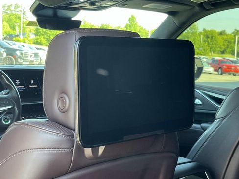 Used 2021 Cadillac Escalade Sport Platinum w/ Heavy-Duty Trailer Package AWD/4WD image 20