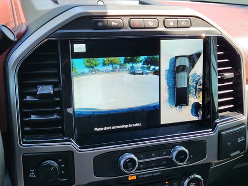 Used 2022 Ford F250 Platinum w/ FX4 Off-Road Package AWD/4WD image 12