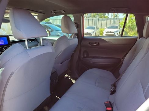 Used 2024 Toyota Corolla Cross SE image 5