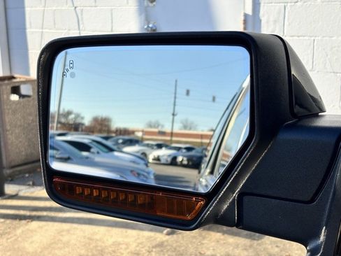 Used 2016 Ford Expedition Limited w/ Equipment Group 301A image 17