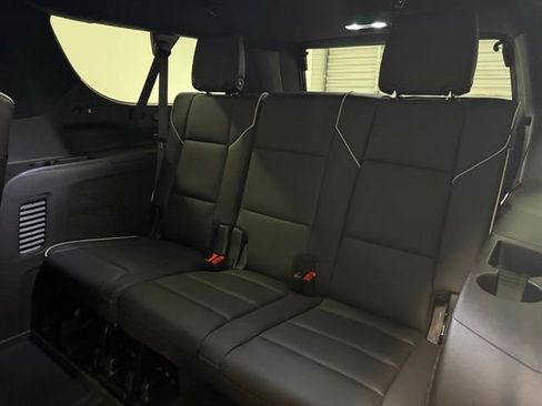 Used 2026 Cadillac Escalade ESV Sport w/ Touring Package image 17