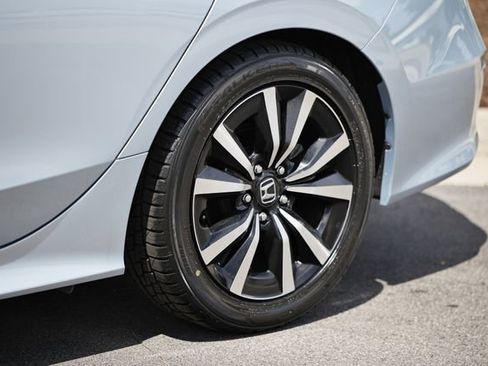 Used 2023 Honda Civic EX image 6