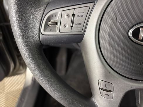 Used 2010 Kia Soul + FWD image 19