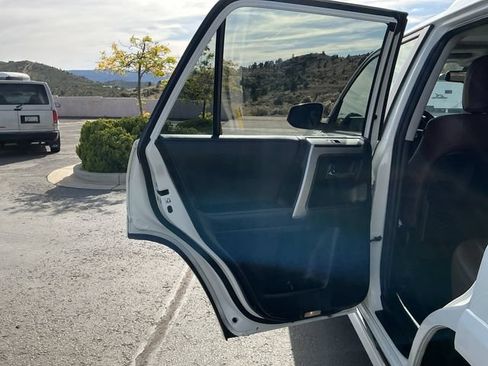 Used 2023 Toyota 4Runner Limited RWD image 13