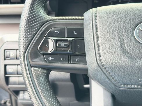 Used 2024 Toyota Tacoma SR5 AWD/4WD image 21