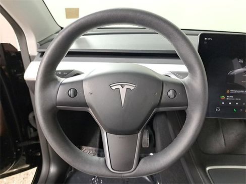 Used 2024 Tesla Model Y Long Range image 26