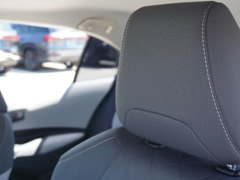 Used 2022 Toyota Corolla LE FWD image 22