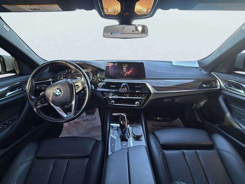 Used 2018 BMW 530i xDrive image 10