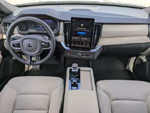 New 2026 Volvo XC90 T8 Plus w/ Protection Package Premier AWD/4WD image 15