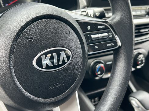 Used 2021 Kia Forte LXS FWD image 29
