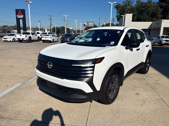 Used 2026 Nissan Kicks S FWD image 3
