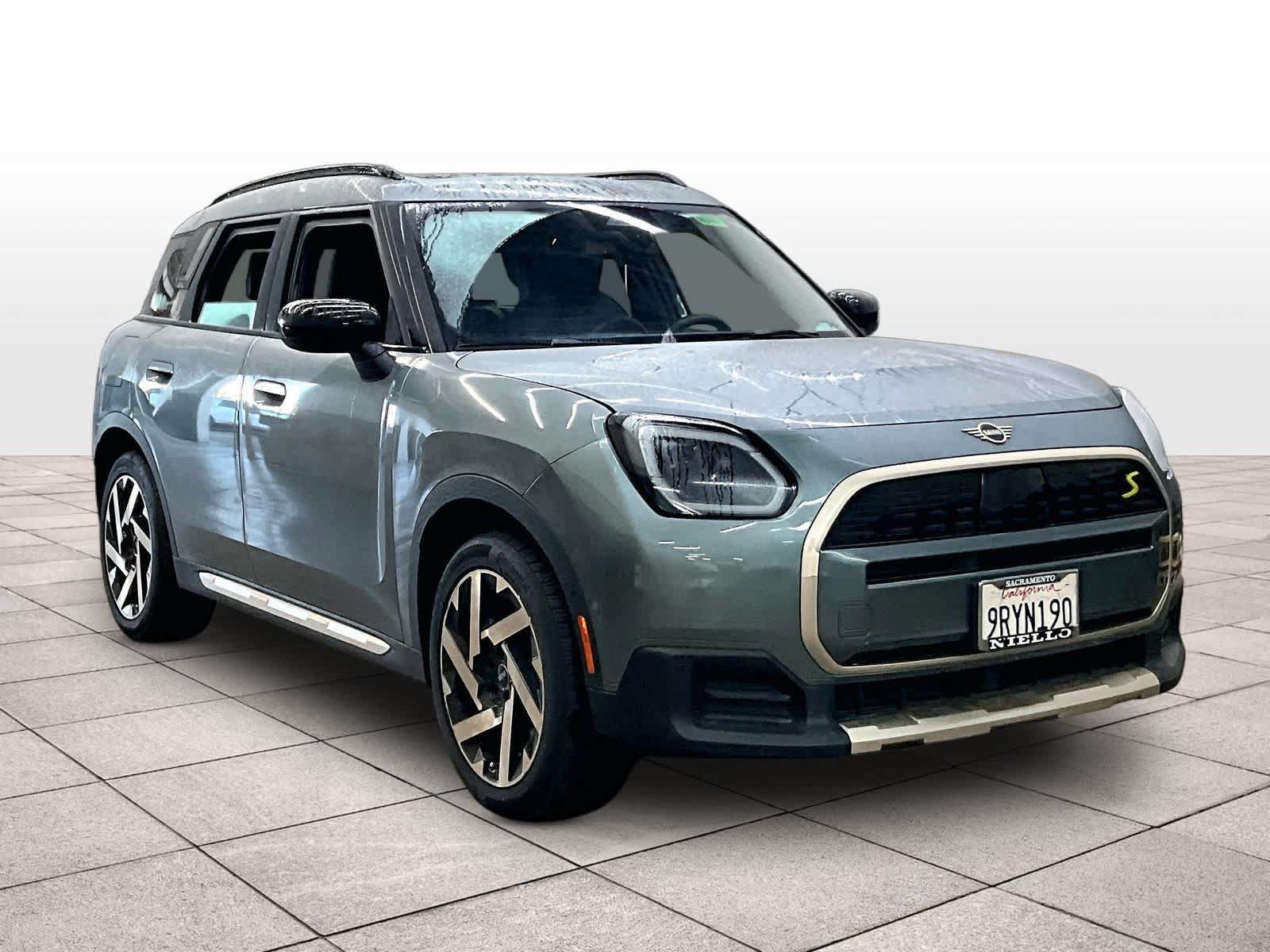 Used 2025 MINI Cooper Countryman SE AWD/4WD image 2