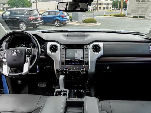 Used 2019 Toyota Tundra Limited w/ Limited Premium Package AWD/4WD image 32
