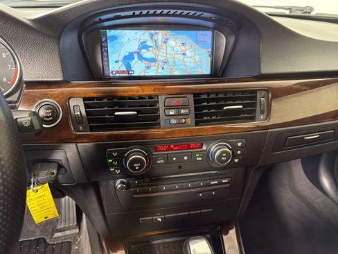 Used 2012 BMW 335i Convertible w/ M Sport Pkg image 25