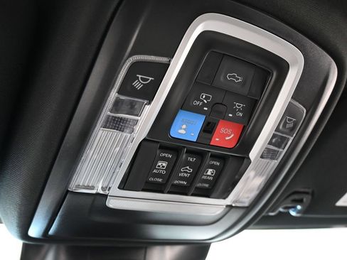 Used 2024 RAM 3500 Limited image 23