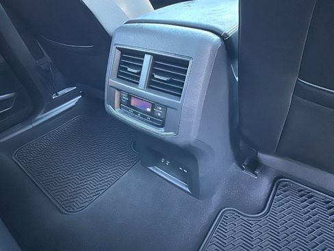 Used 2023 Volkswagen Atlas SEL image 28