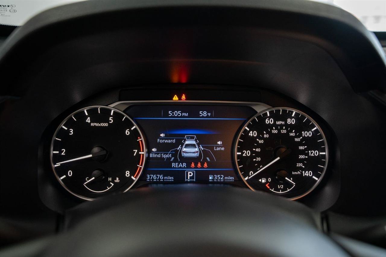 Used 2025 Nissan Altima 2.5 SV FWD image 14