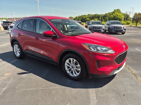 Certified 2020 Ford Escape SE FWD image 2