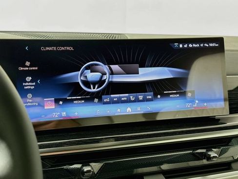 New 2027 BMW X7 xDrive40i w/ M Sport Package AWD/4WD image 16