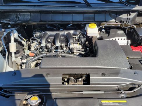 Used 2024 Nissan Pathfinder SV image 23