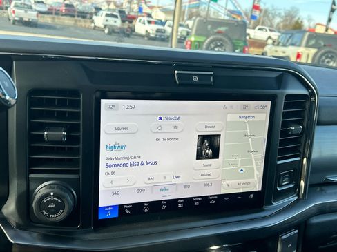 New 2026 Ford F250 Lariat w/ Black Appearance Package image 43